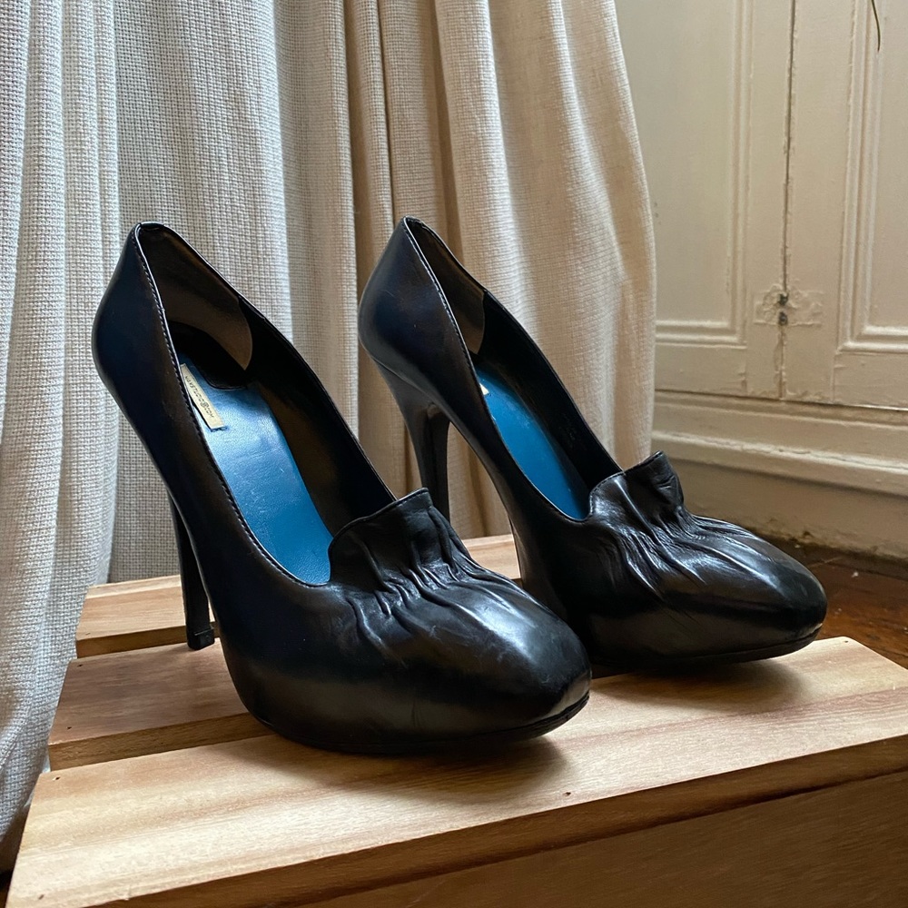 Max Studio Black Heels
